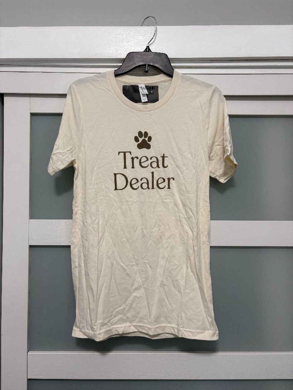 Canvas Off white Cream Dog Treat Dealer T-shirt sz S Small s/s NEW